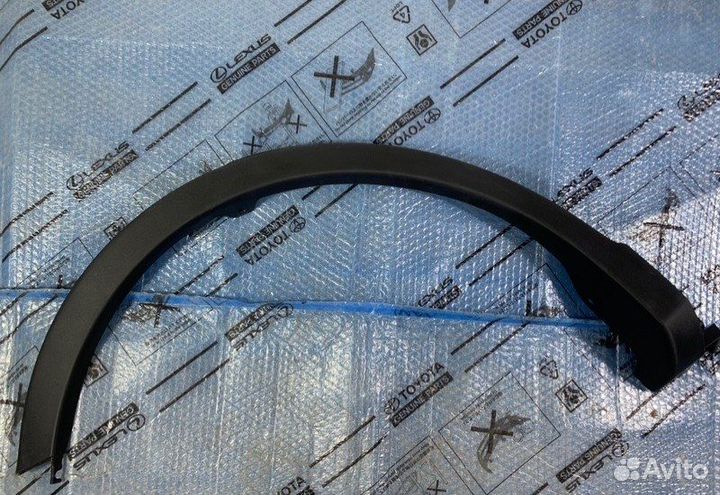 Расширитель крыла задний правый Toyota Rav4 XA40