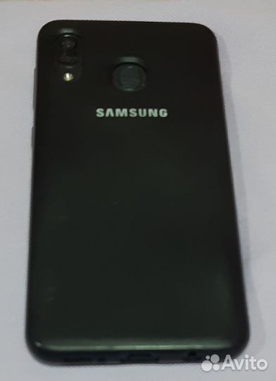 Samsung Galaxy A30, 3/32 ГБ