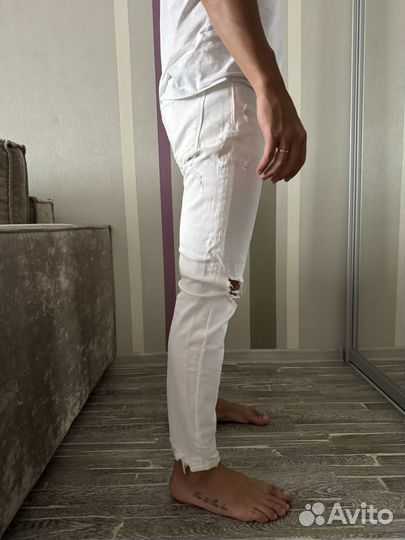 Белые джинсы zara