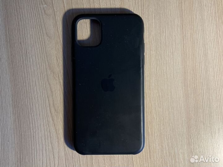 Силиконовый чехол на iPhone 11 (черный)