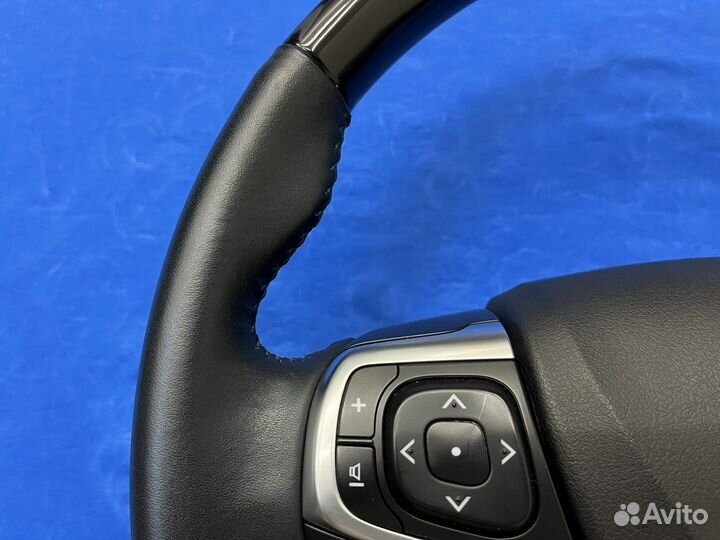 Оригинальный руль с косточкой Toyota Camry 55