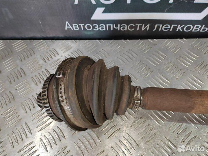 Привод правый Volkswagen Passat B5 1.8 1997-2005