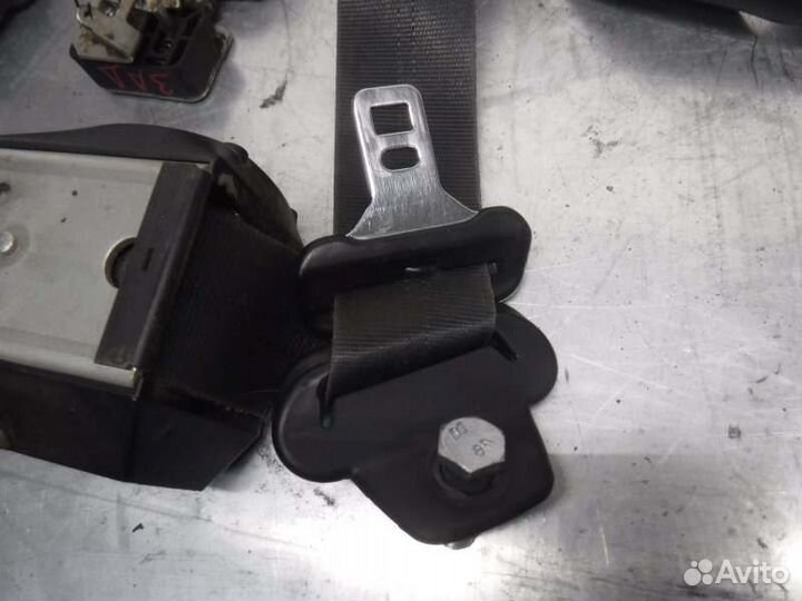 Ремень безопасности передний левый Лада Приора 126