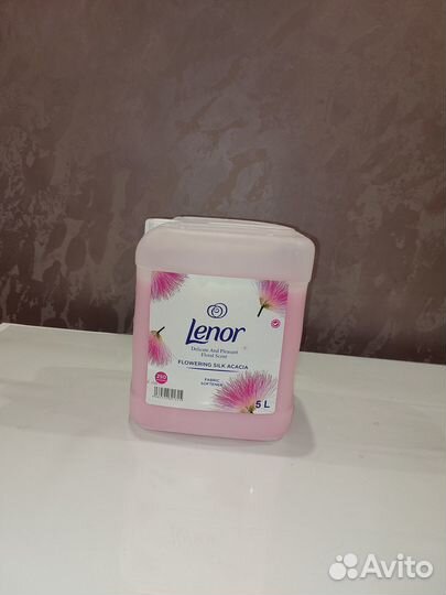 Кондиционер для стирки Lenor Акация 5л