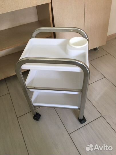 Косметологическая тележка