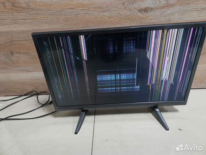 Телевизор Amcv LE-24ZTH07 (Разбор)(По запчастям)