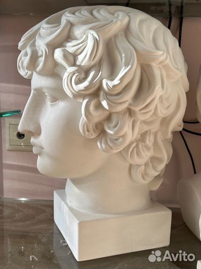 Бюст Антиноя