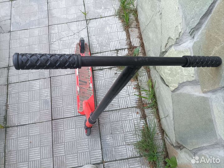 Трюковой самокат кастом парк