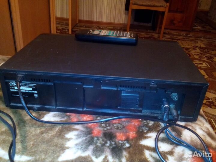 Продаю видеомагнитофон
