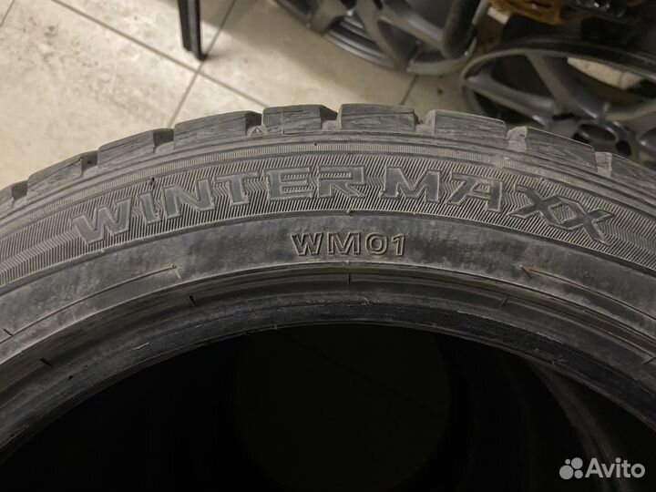 Dunlop Winter Maxx WM01 205/50 R17 89Q