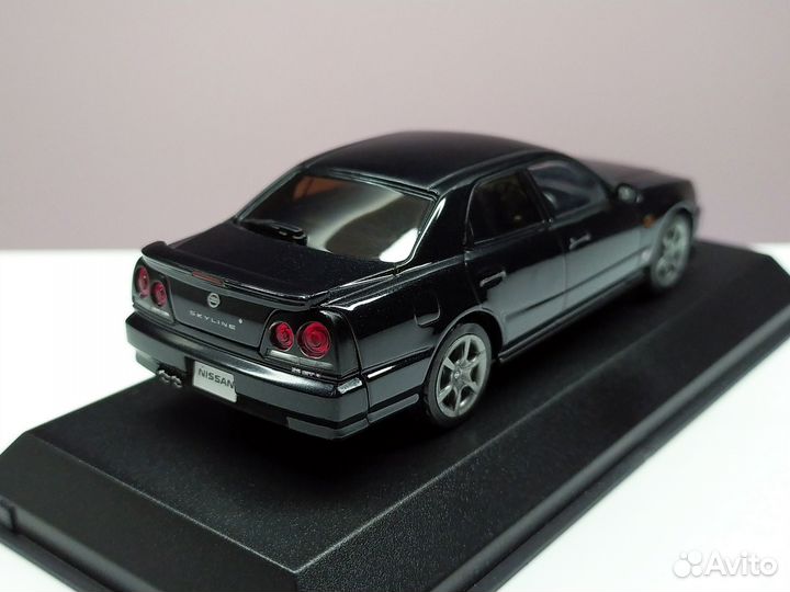 1:43 Nissan Skyline 25GT (R34) Sedan