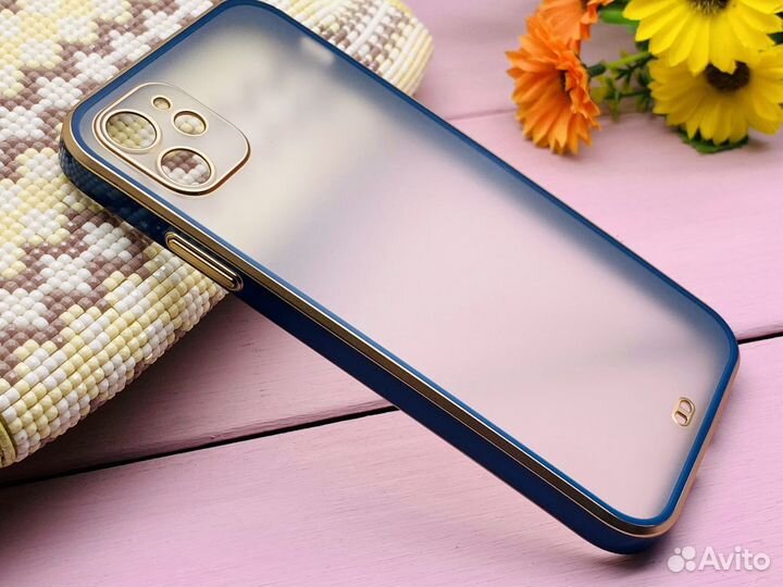 Чехол на iPhone 11 / 12