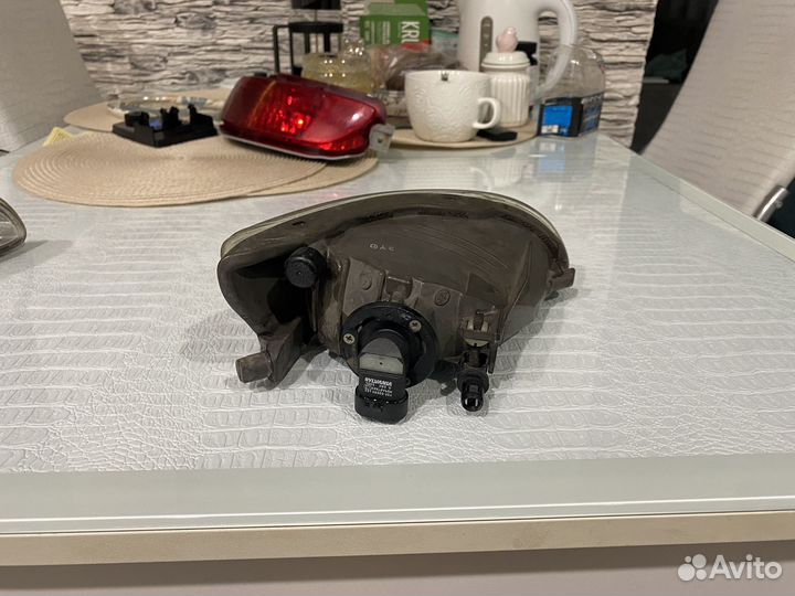 Фара противотуманная передняя леаая и правая