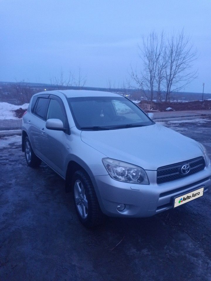 Toyota RAV4: фото владельца