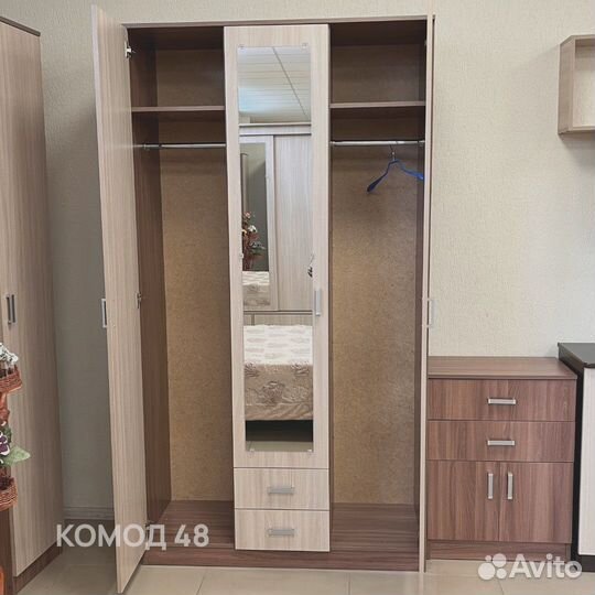 Шкаф гардероб с дверьми