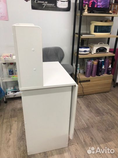 Маникюрный стол складной бу