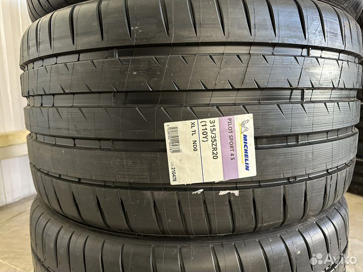 Michelin Pilot Sport 4 S 275/40 R20 и 315/35 R20 106Y