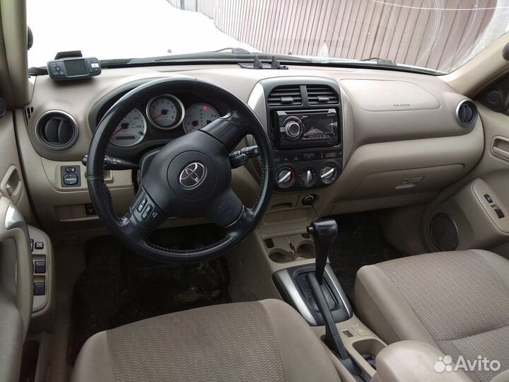 Toyota RAV4 2.0 AT, 2001, битый, 170 000 км