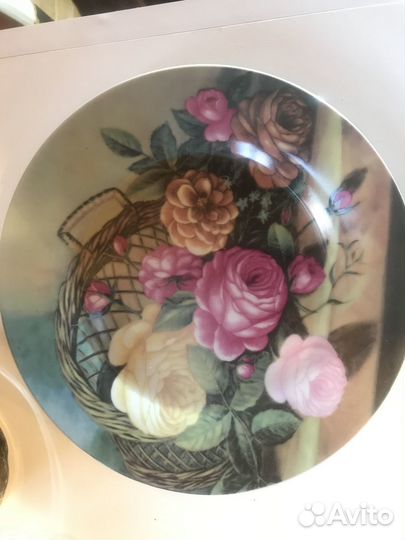 Продается декоративная настенная тарелка