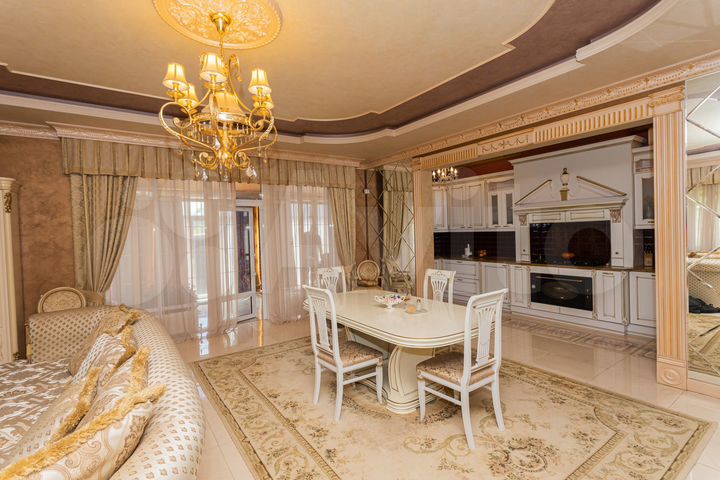 Дом 340 м² на участке 50 сот.