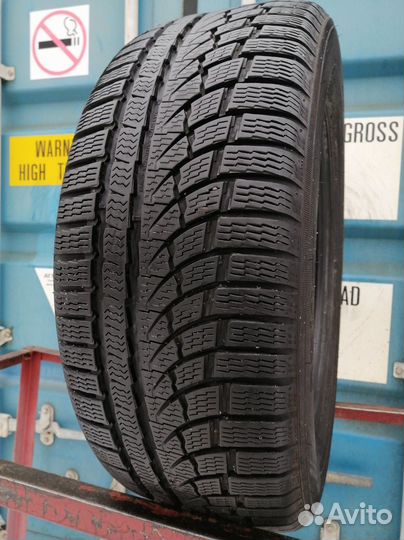 Nokian Tyres WR A4 235/55 R17 101T