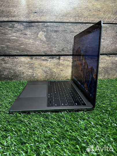 MacBook Pro 13 2017 i7/16/1TB