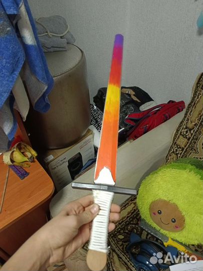 Меч из дерева, градиент с молниями,ручная работа