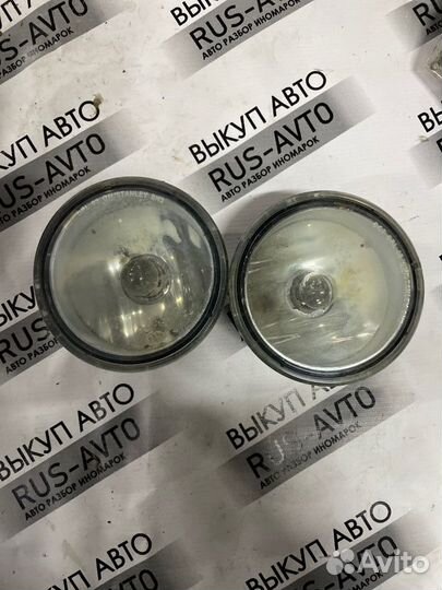 Фонарь противотуманный передний Hummer H2