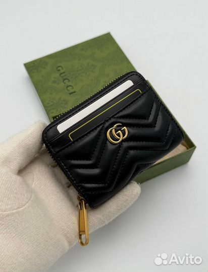 Стильный кошелек Gucci – идеальный аксессуар для любого образа