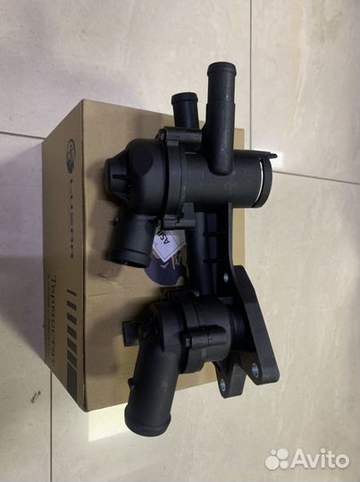 Термостат в сборе на Volkswagen Polo