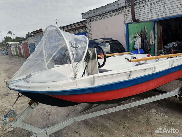 Лодка с мотором