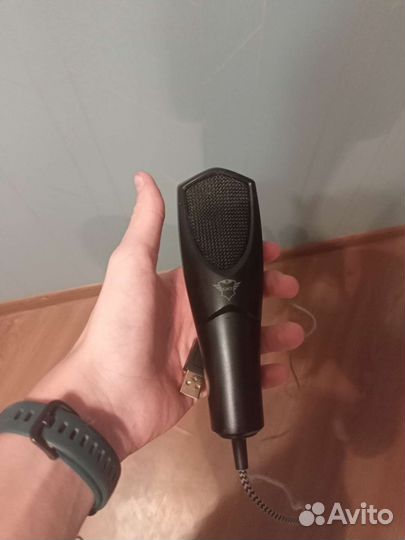 Микрофон Trust GXT 232 Mantis