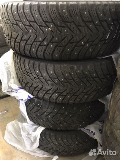 Nokian Tyres Hakkapeliitta 8 SUV 225/60 R17