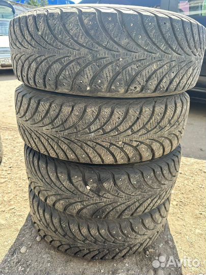 Sava Eskimo Stud 185/65 R15 27L