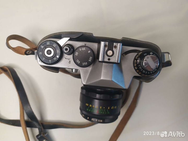 Плёночный фотоаппарат зенит СССР в кожаном чехле