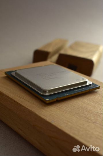 Intel Xeon e5 2690 V2