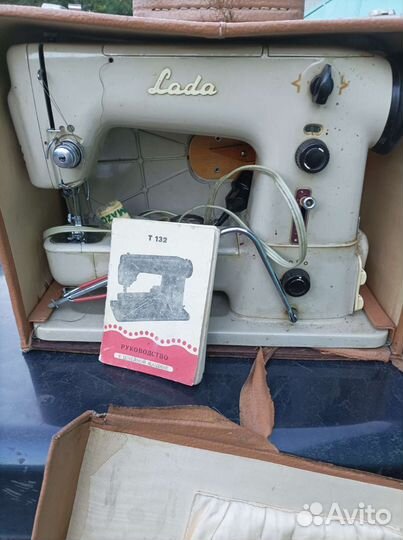 Швейная машина лада