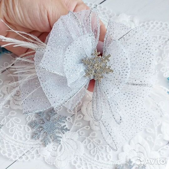 Бант-заколка новогодний ручная работа