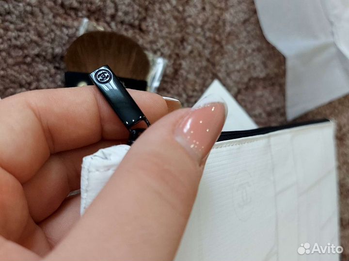 Chanel большая косметичка кисть губная набор