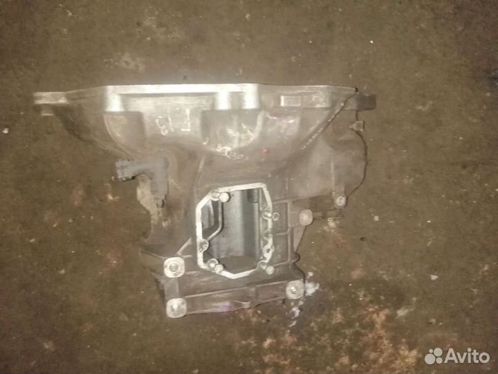 Корпус МКПП F13 Opel Astra H GM 93183221