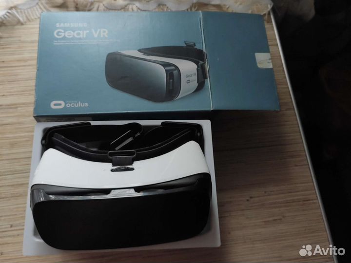 Очки виртуальной реальности samsung gear vr