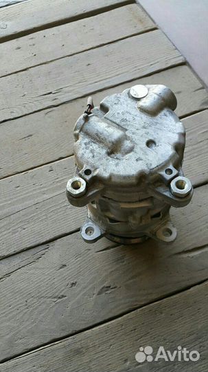 Компрессор кондиционера BMW