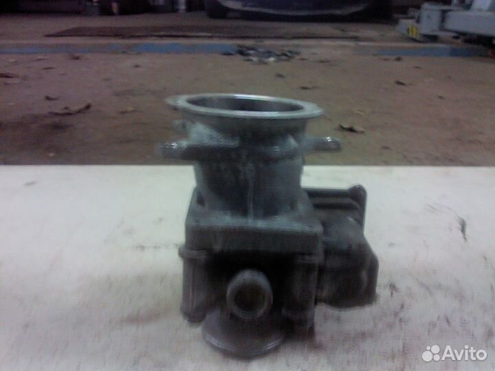 Дроссельная заслонка Рено Логан (Renault Logan)