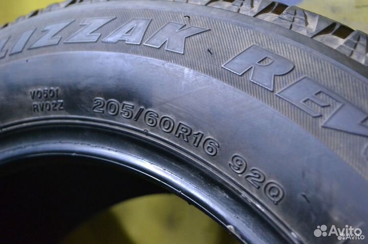 Bridgestone Blizzak Revo2 205/60 R16