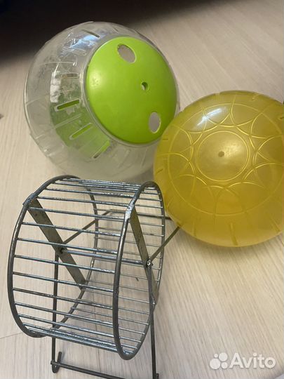 Клетка с принадлежностями для хомяка