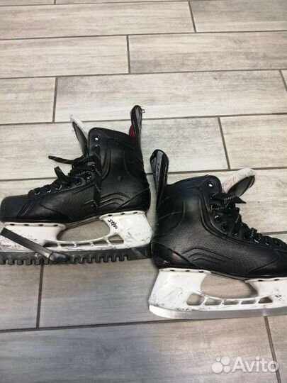 Хоккейные коньки bauer vapor