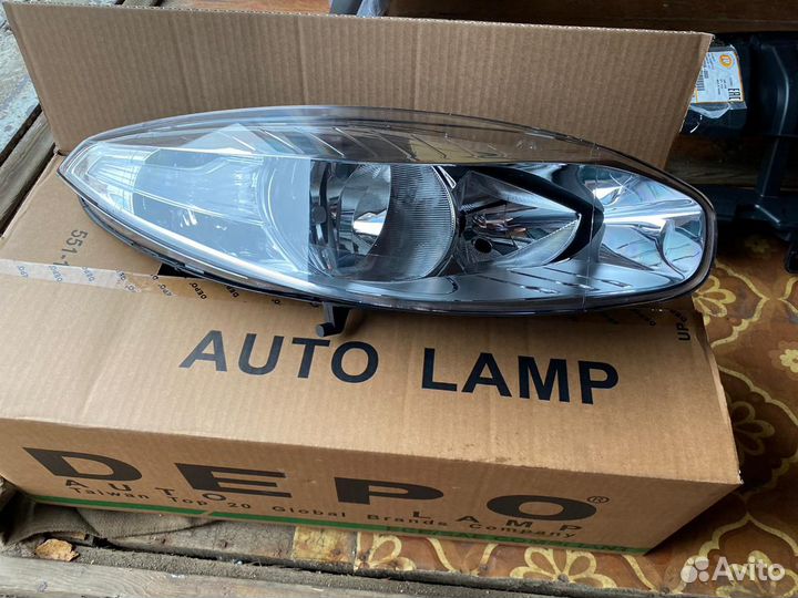 Фара Renault Fluence Рено Флюенс фонарь передний