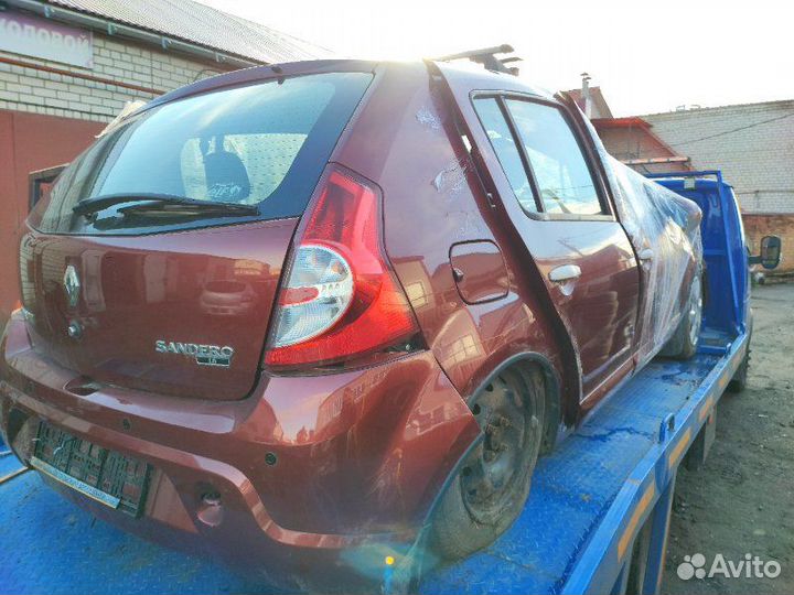 Кузов на запчасти Renault Sandero