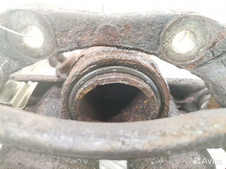 Суппорт передний левый для Peugeot-Citroen 206