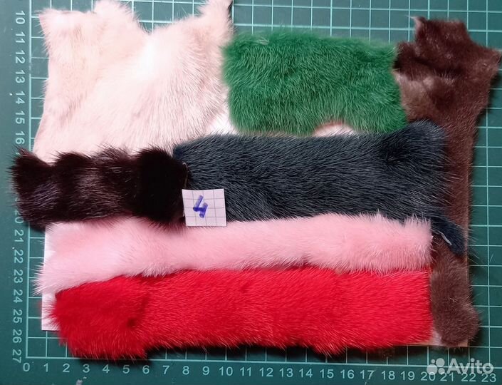Кусочки меха норки
